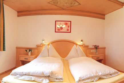 Schlafzimmer - Ferienwohnung Almrausch, Haus Dachstein in Filzmoos